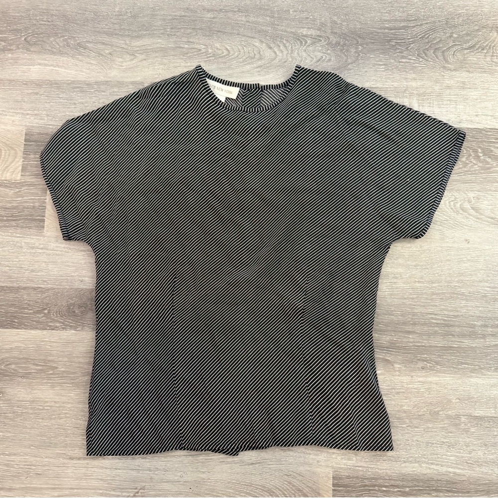 Jones New York Black & White Pinstripe Short Sleeve Blouse